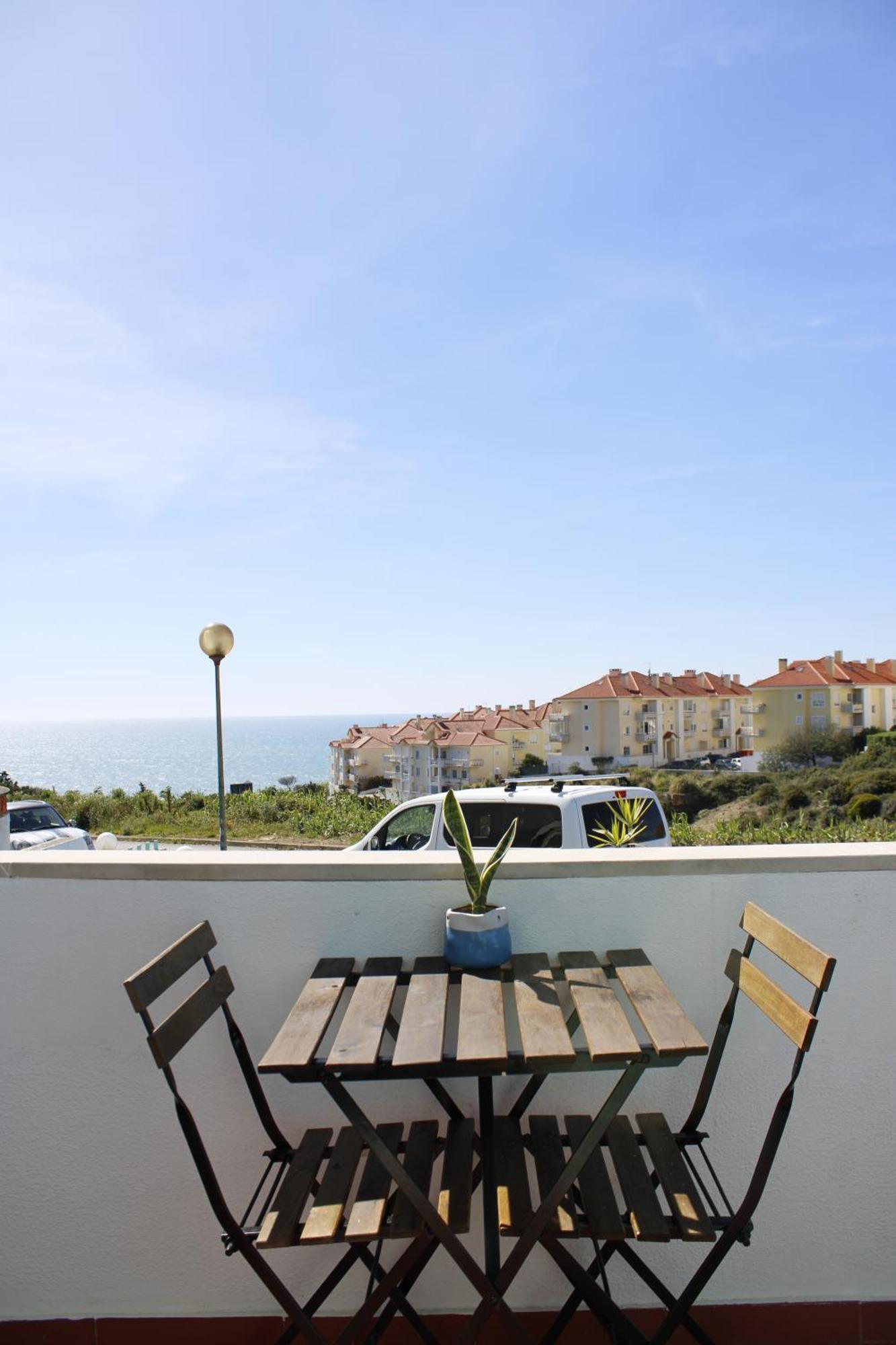 Surf Yoga Ericeira Guest House Exterior photo